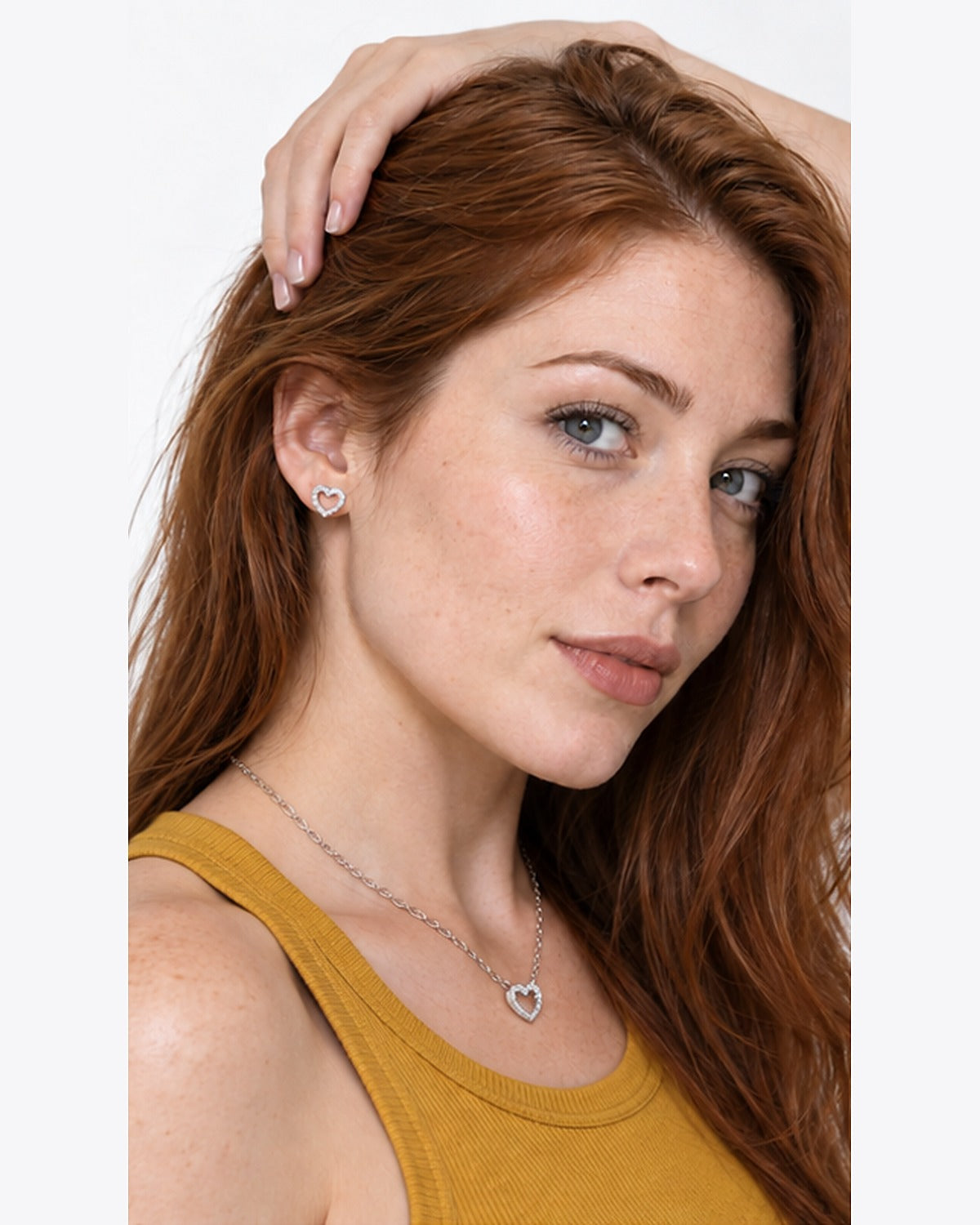 Aretes Corazón Brillante – modelo