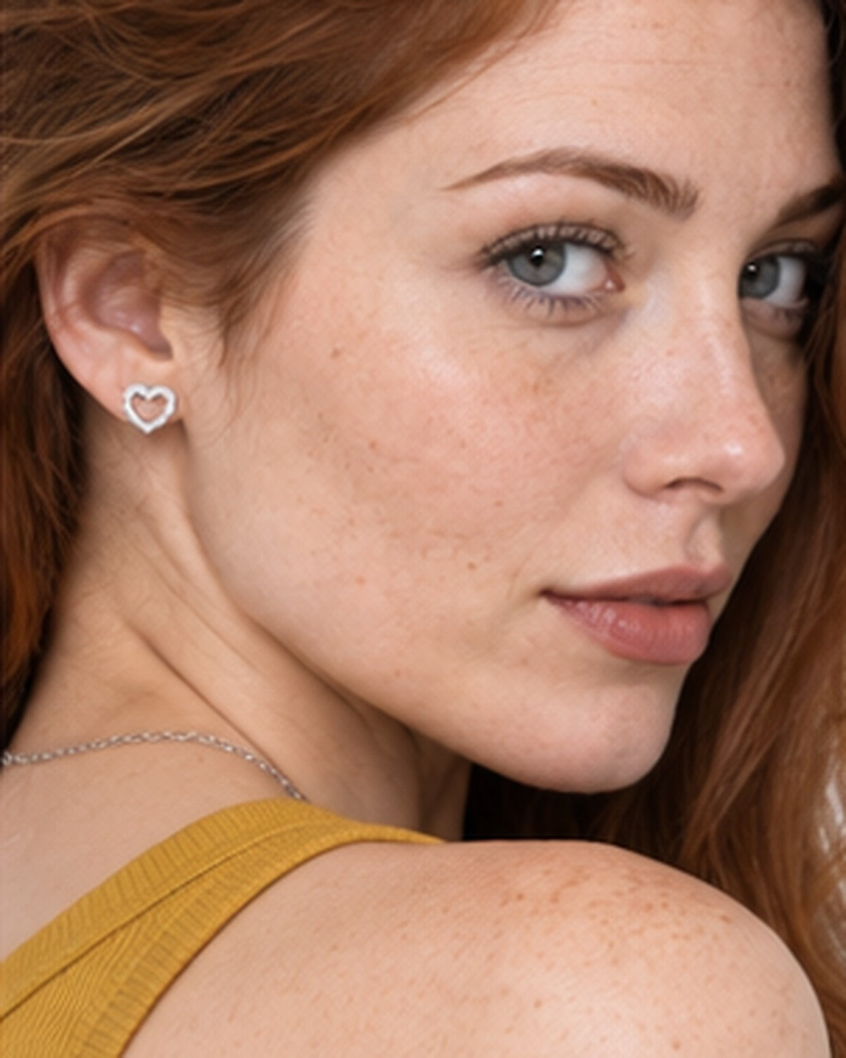Aretes Corazón Brillante – modelo