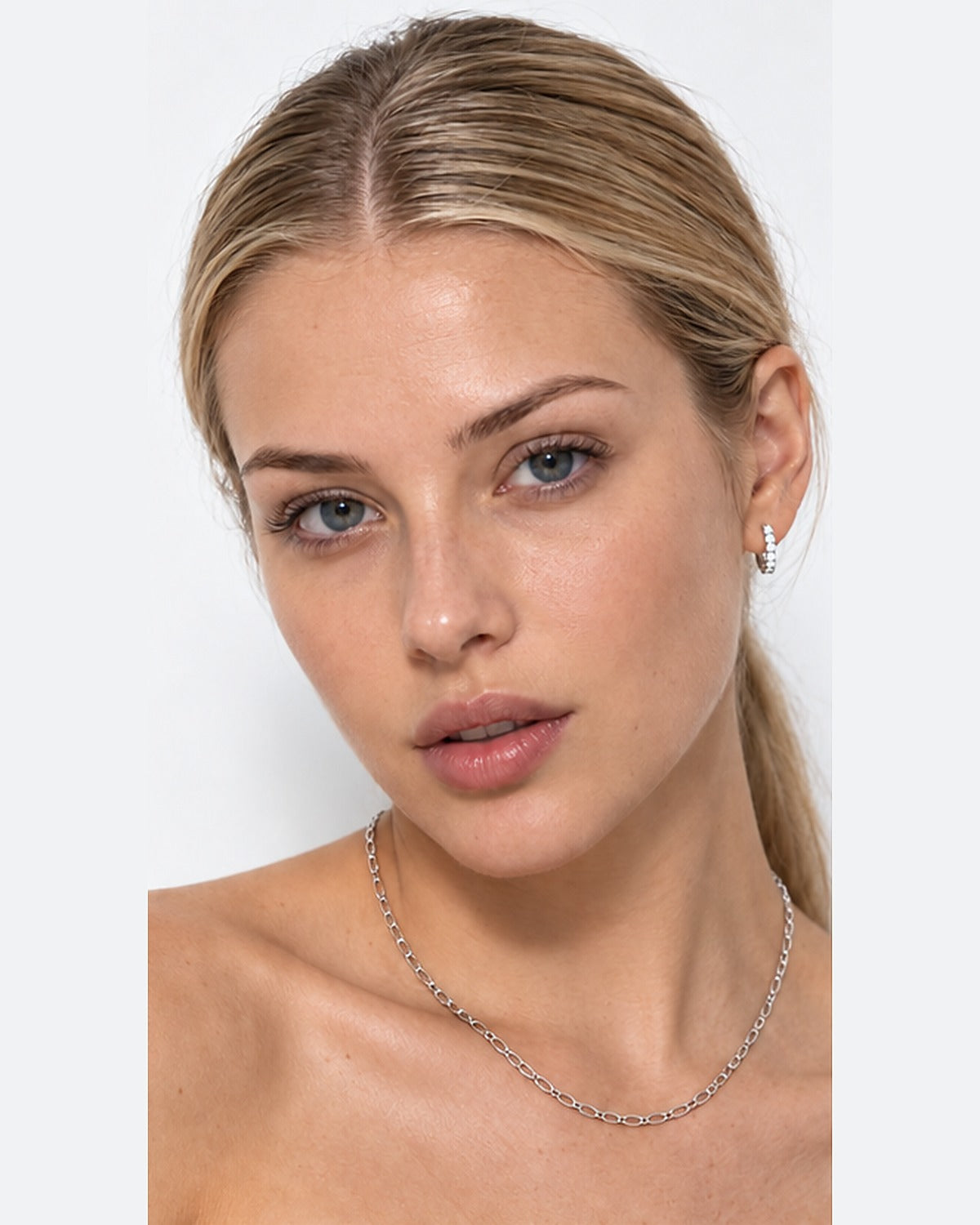 Cadena Esencial Base – modelo
